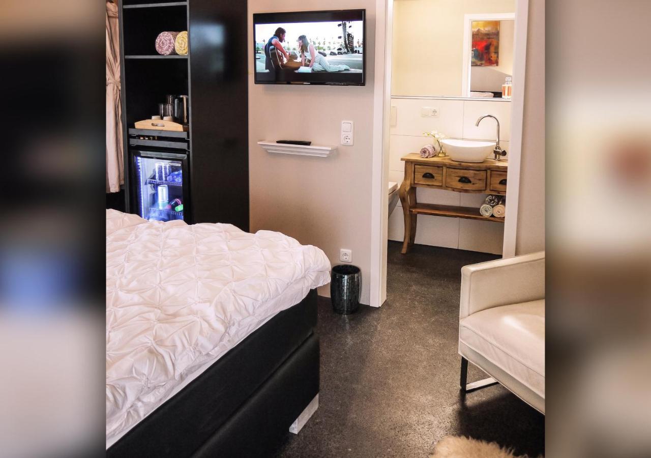 Comfort And Style In City Center With Ensuite Bathroom On Schaafenstrasse Cologne Exterior photo