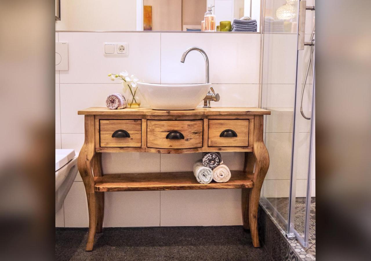 Comfort And Style In City Center With Ensuite Bathroom On Schaafenstrasse Cologne Exterior photo